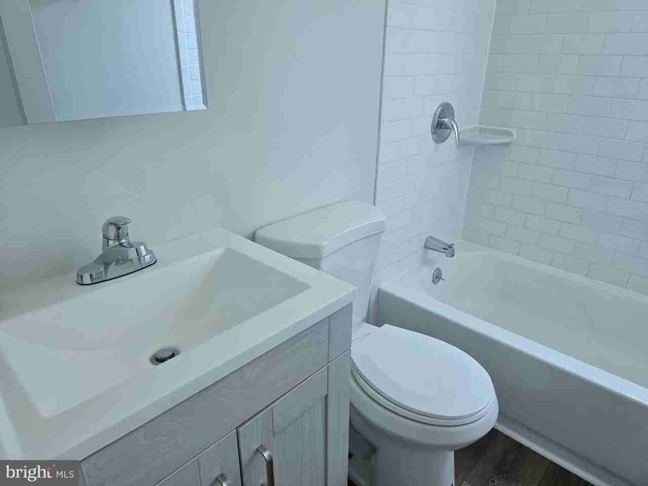 50 Princeton Ave - Photo 7 of 21