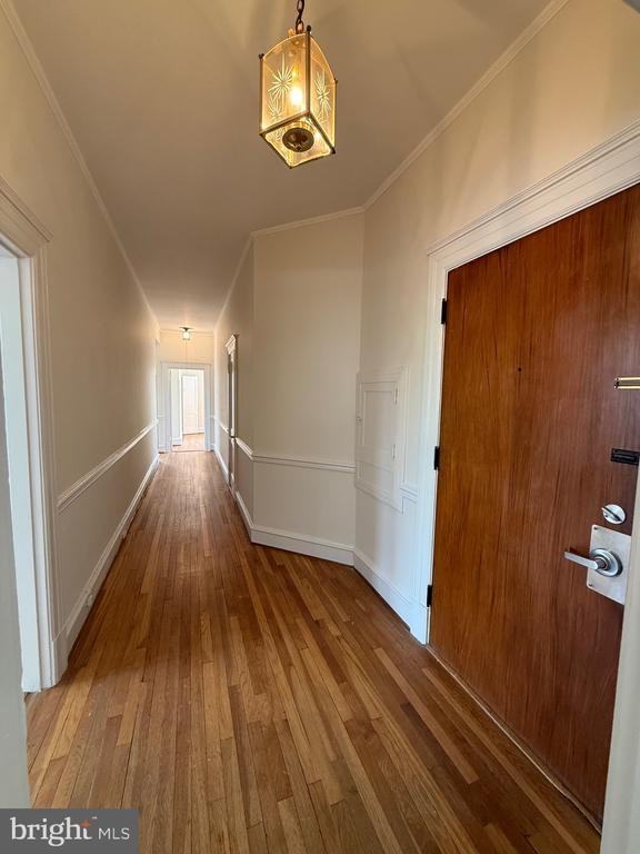 700 Prince Edward 1 - Photo 2 of 16
