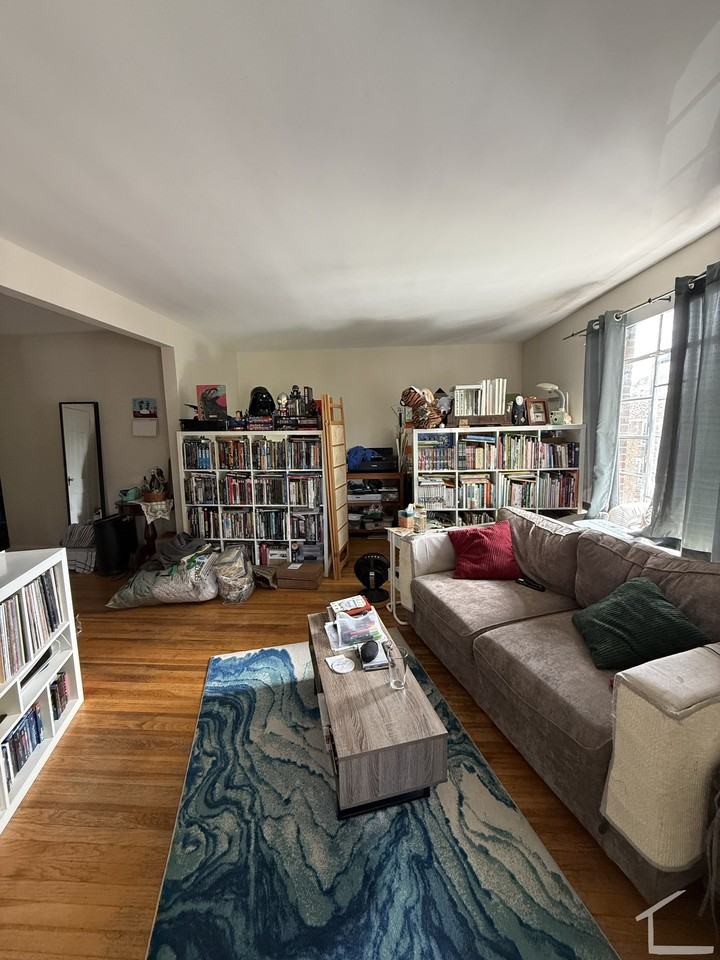 Strathmore Rd #10 - Photo 2 of 10