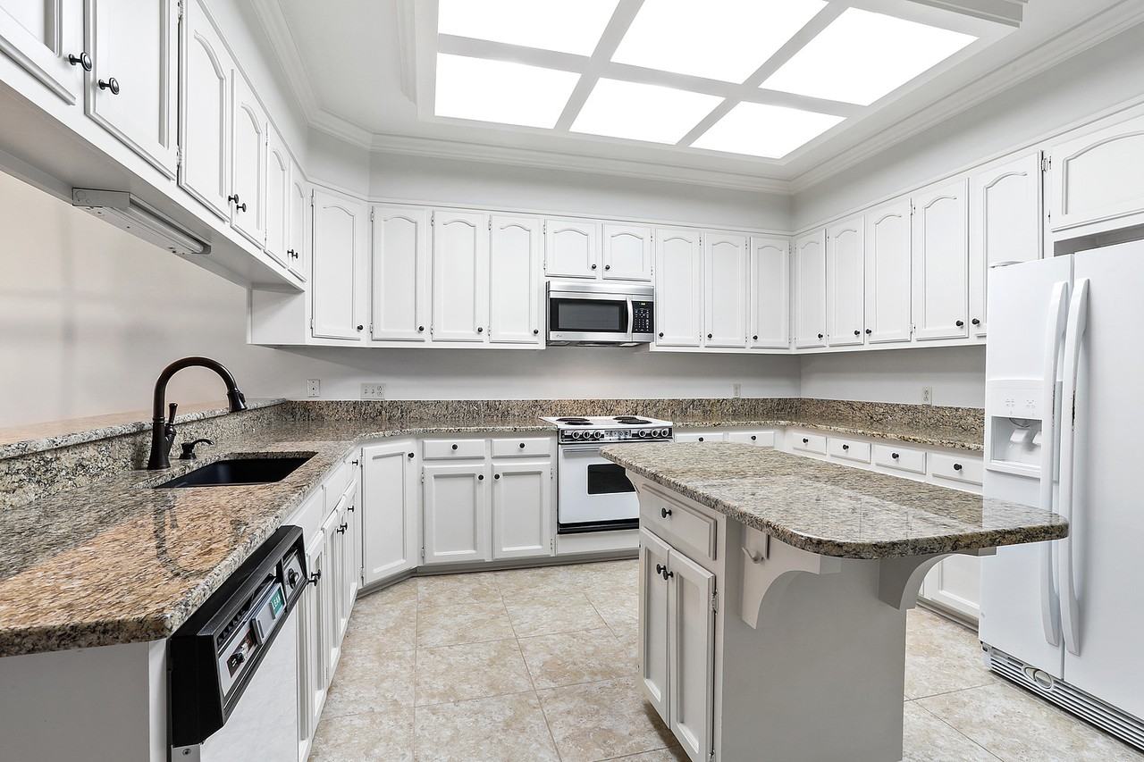 10735 Erin Vale Ave #1 - Photo 6 of 13