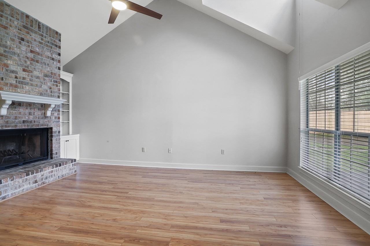 10735 Erin Vale Ave #1 - Photo 7 of 13