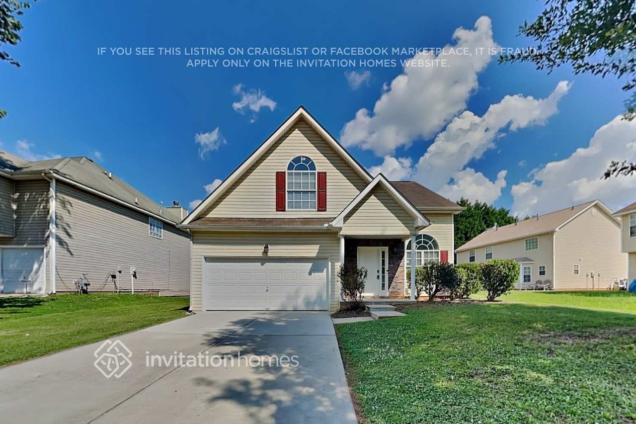 1020 Ivey Ln