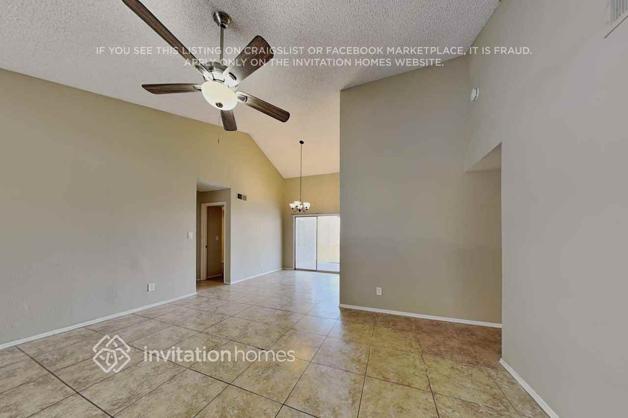 1102 E Utopia Rd - Photo 3 of 18