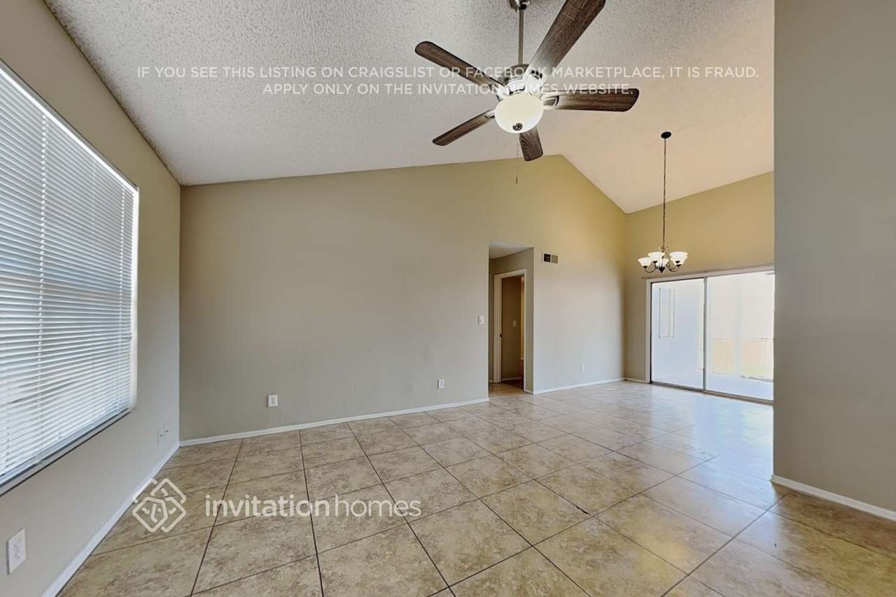 1102 E Utopia Rd - Photo 5 of 18