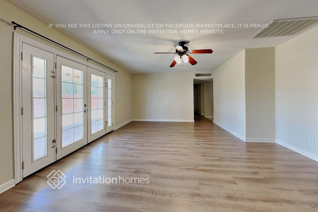 2421 E Sylvia St - Photo 3 of 18
