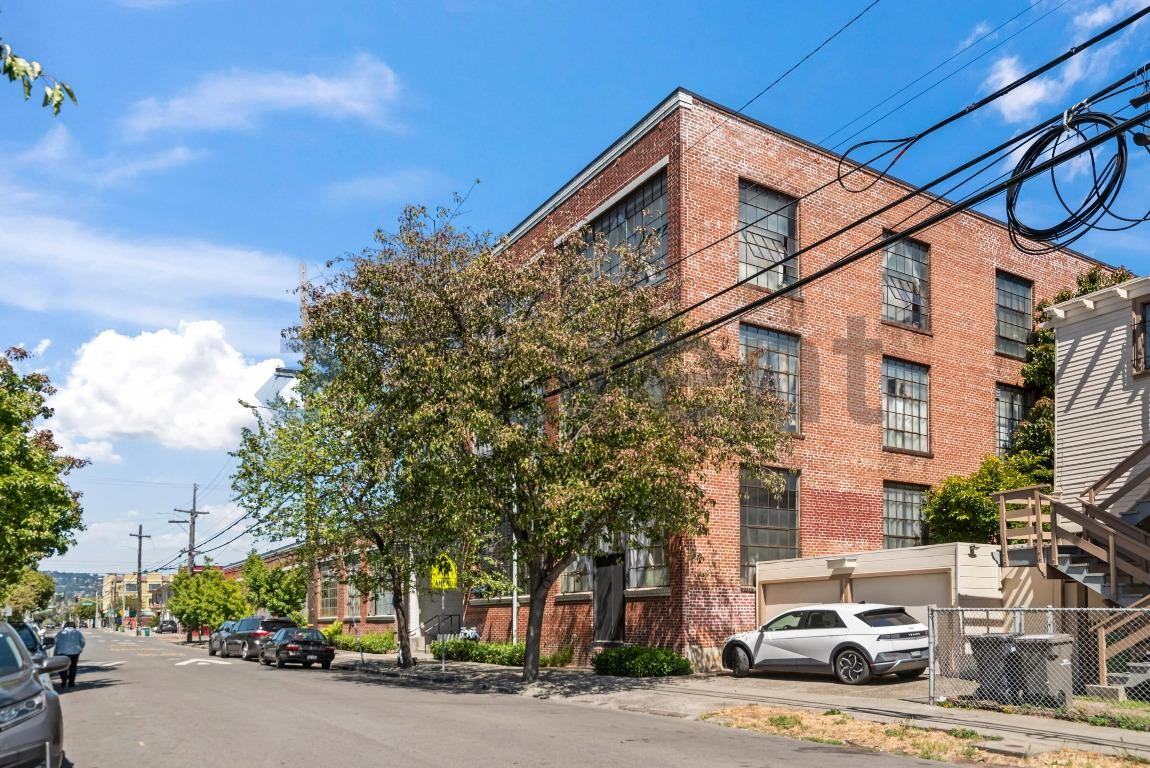 1018 4th Ave #123