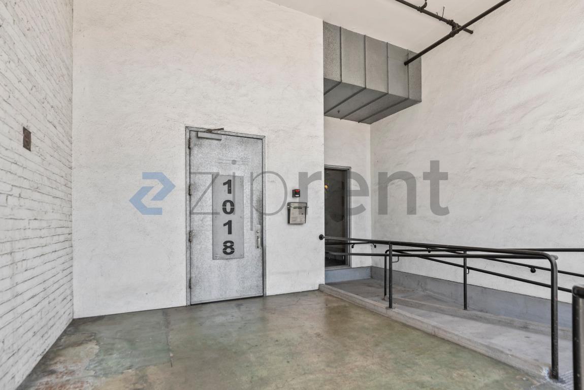 1018 4th Ave #123 - Photo 4 of 27