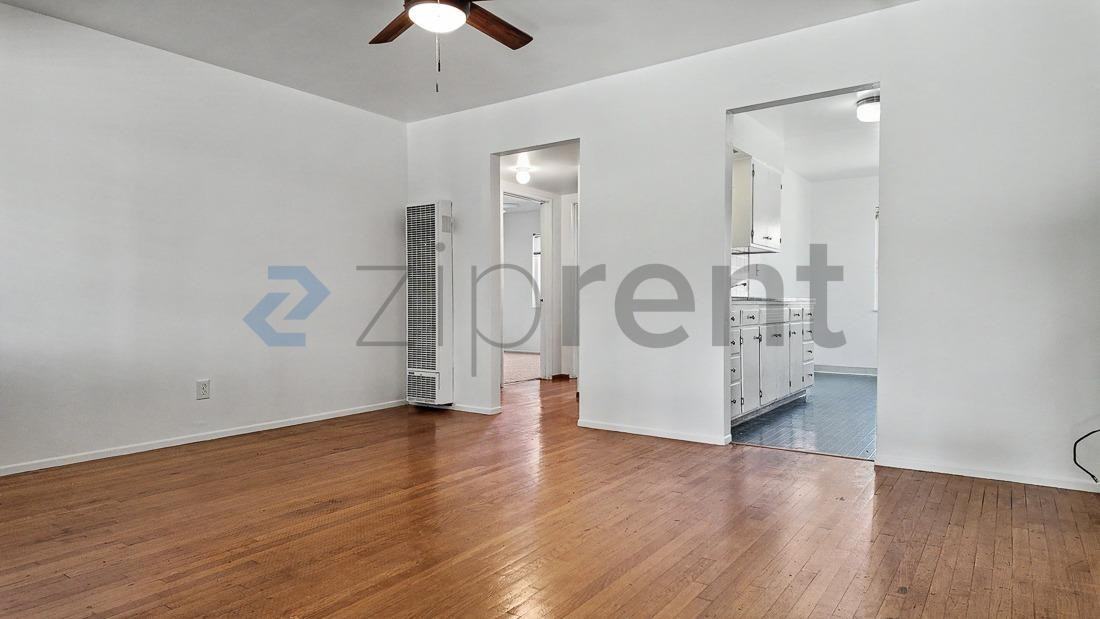 4501 58th St - Photo 5 of 33