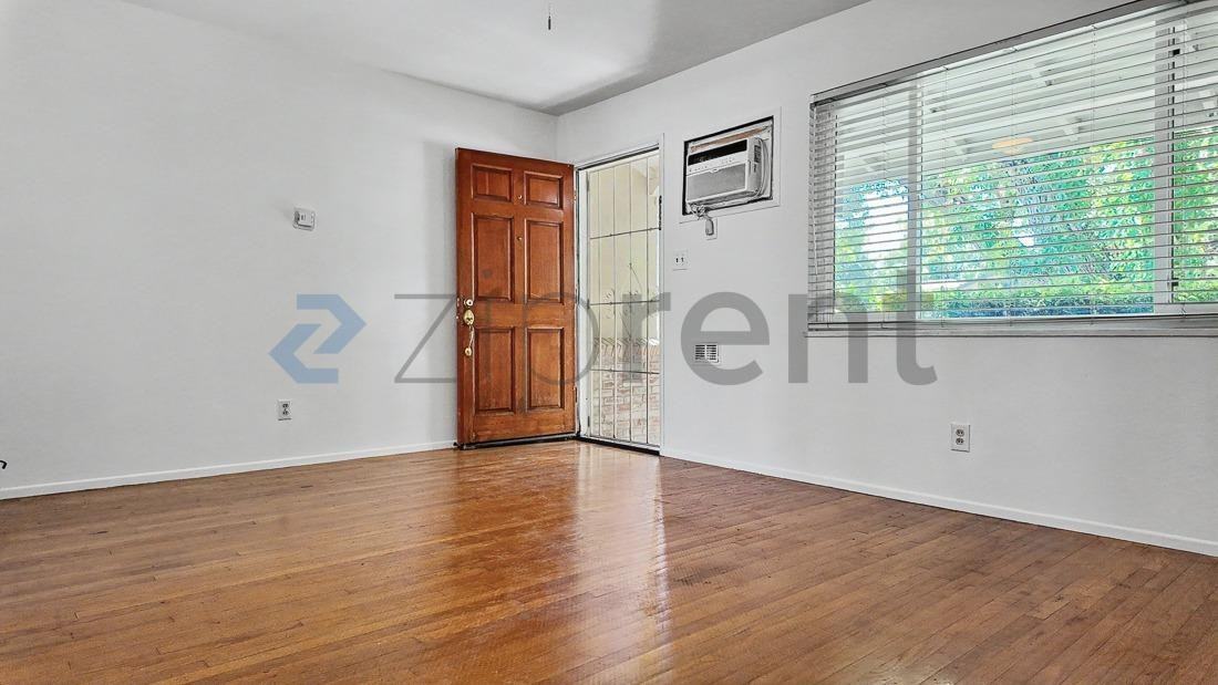 4501 58th St - Photo 6 of 33