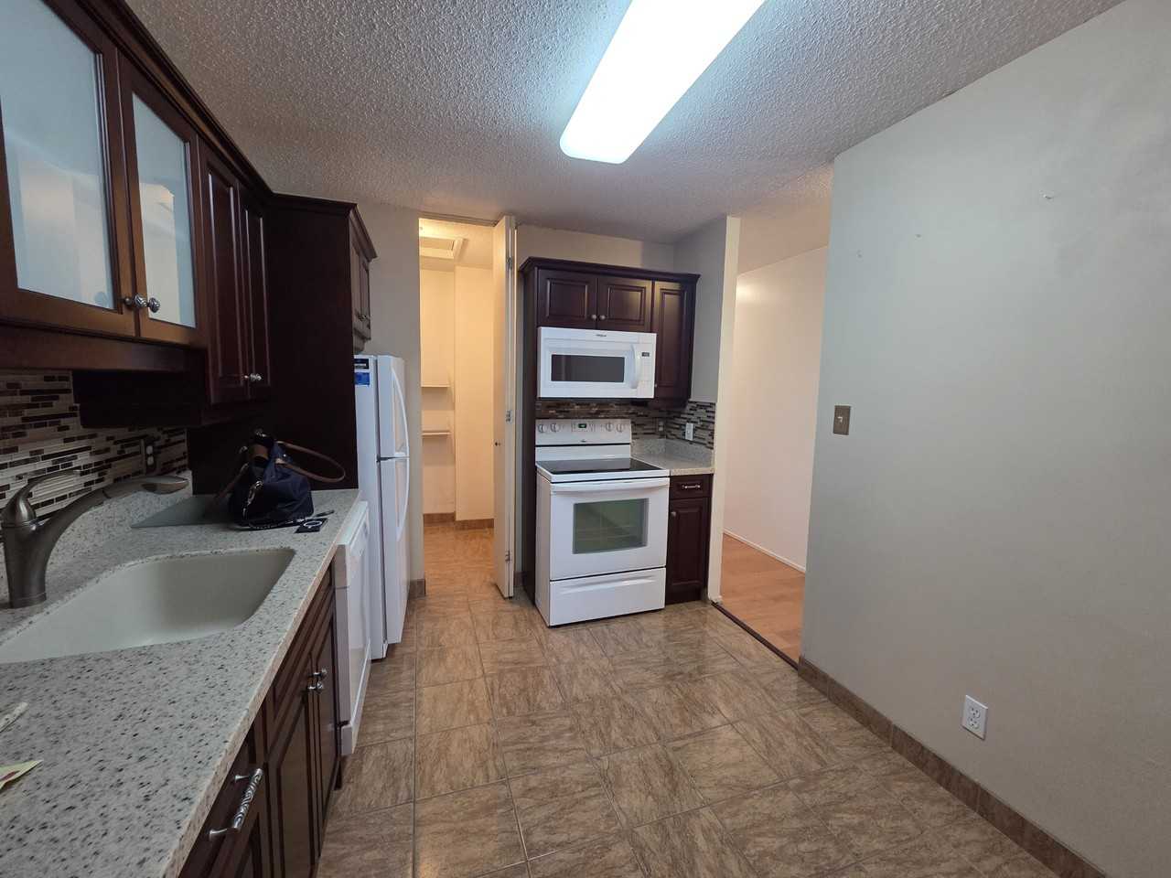 2081 Saddleback Rd Nw - Photo 3 of 17