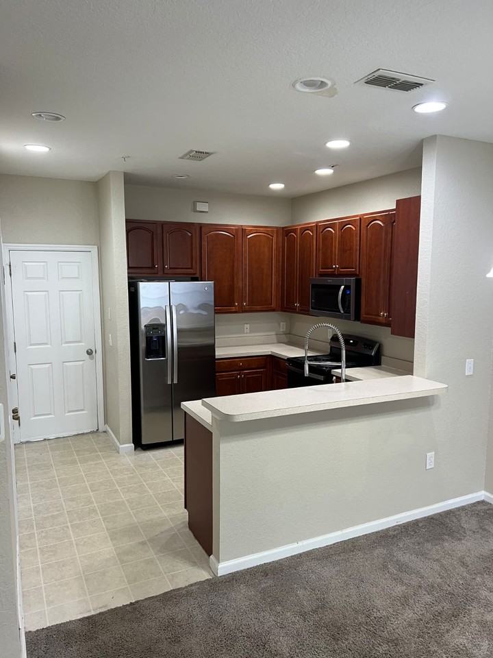 13926 Dove Wing Ct #1 - Photo 2 of 5