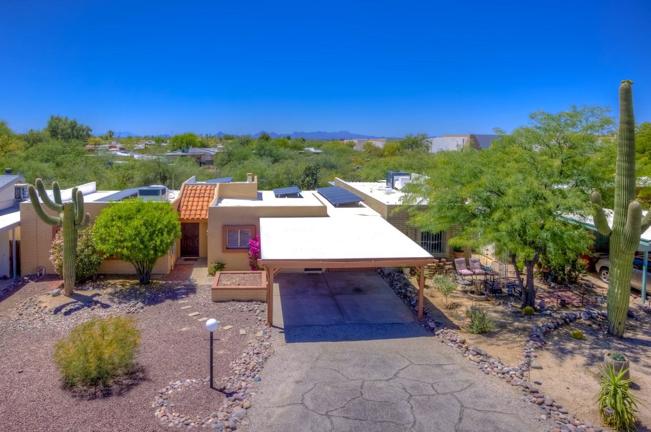 1422 S Moonflower Ln #1 - Photo 4 of 50