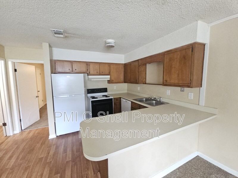 1111 Polk Ave #C - Photo 3 of 16