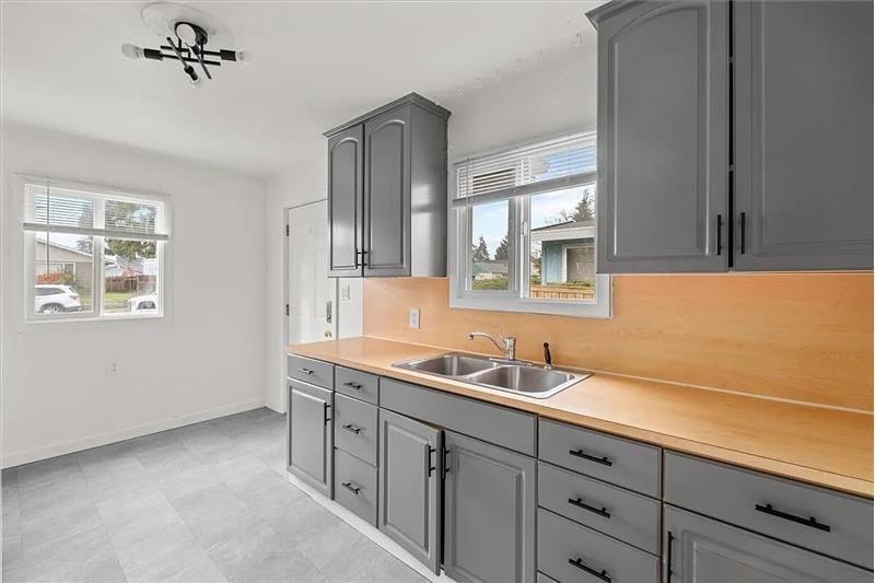 6031 S Oakes St - Photo 5 of 12