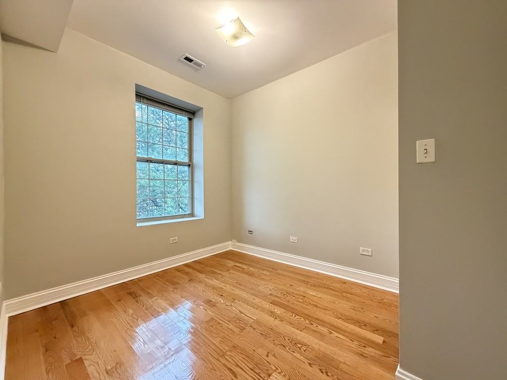 2537 N Kildare Ave #2 - Photo 5 of 21