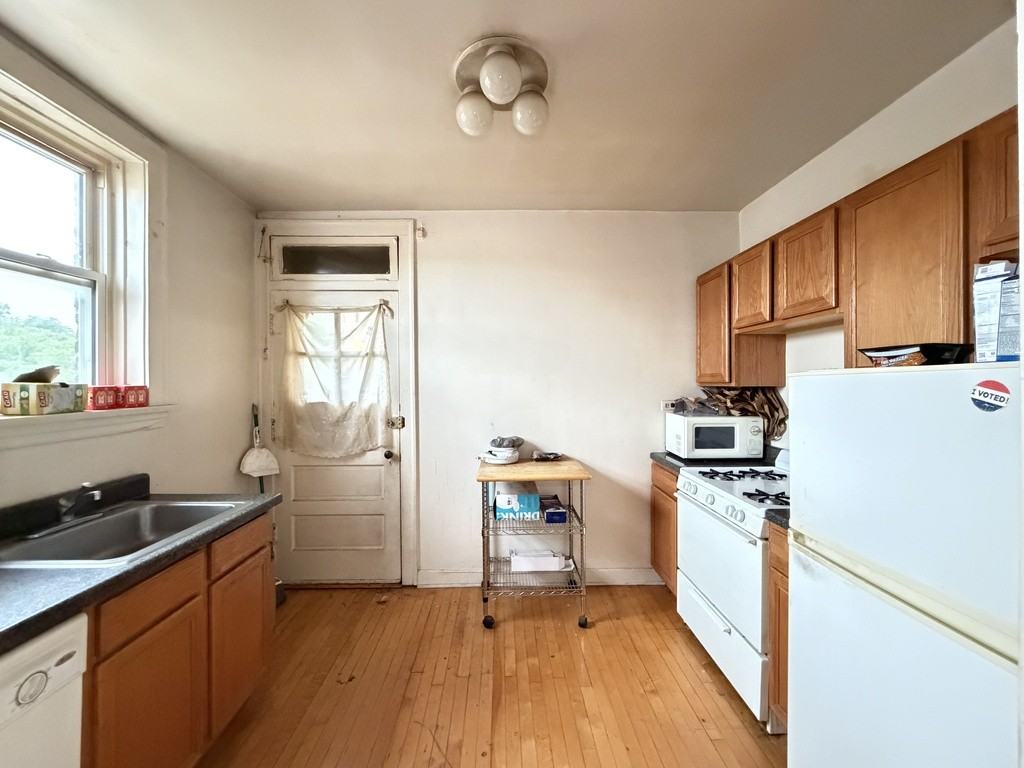 918 Green Bay Rd #3E - Photo 4 of 21