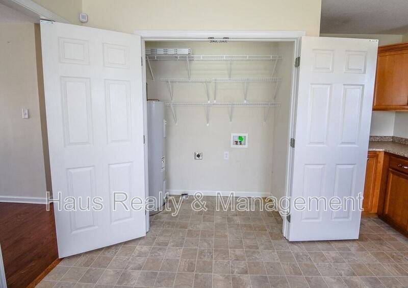 955 Russet Dr - Photo 5 of 29
