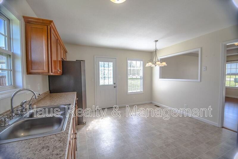 955 Russet Dr - Photo 7 of 29