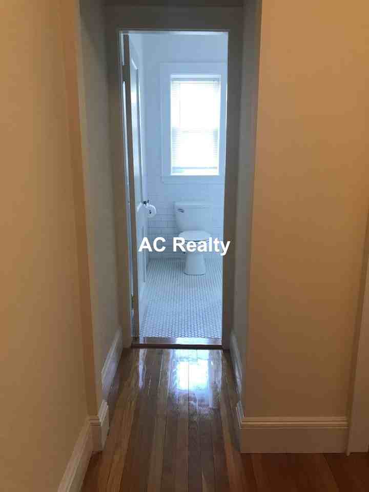 134 Salem St #16 - Photo 4 of 6