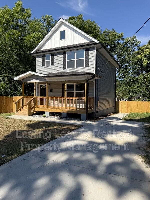 2036 Harrison Ave - Photo 2 of 34
