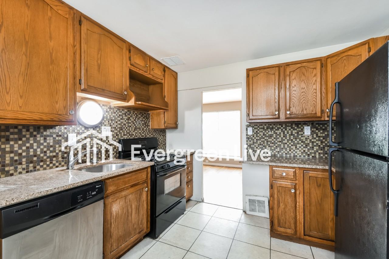 175 Capri Dr - Photo 6 of 15