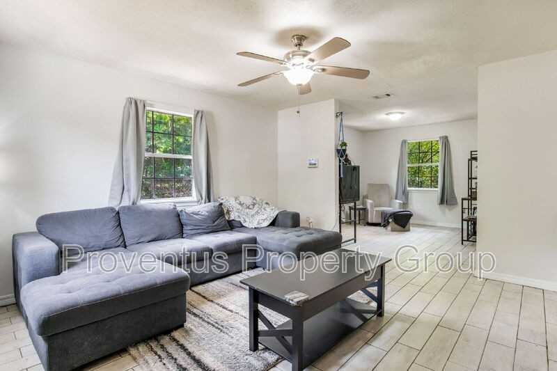 1261 Basin St - Photo 2 of 43