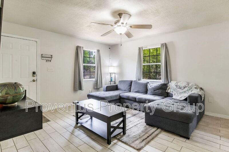 1261 Basin St - Photo 5 of 43