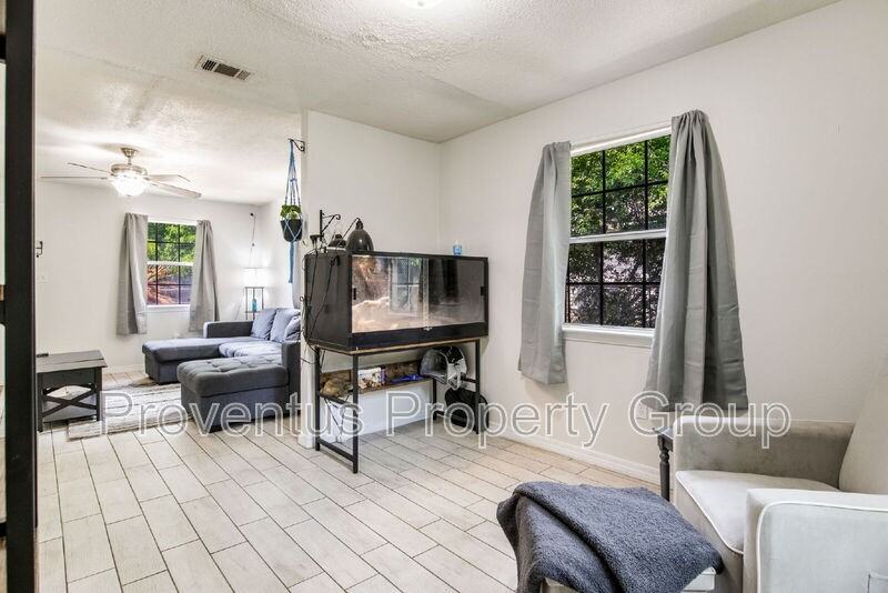 1261 Basin St - Photo 7 of 43