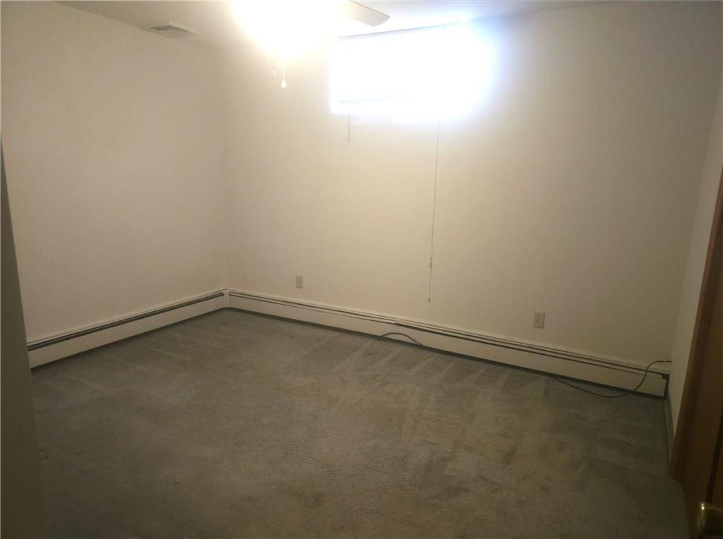 122 Jane St ##B - Photo 6 of 9