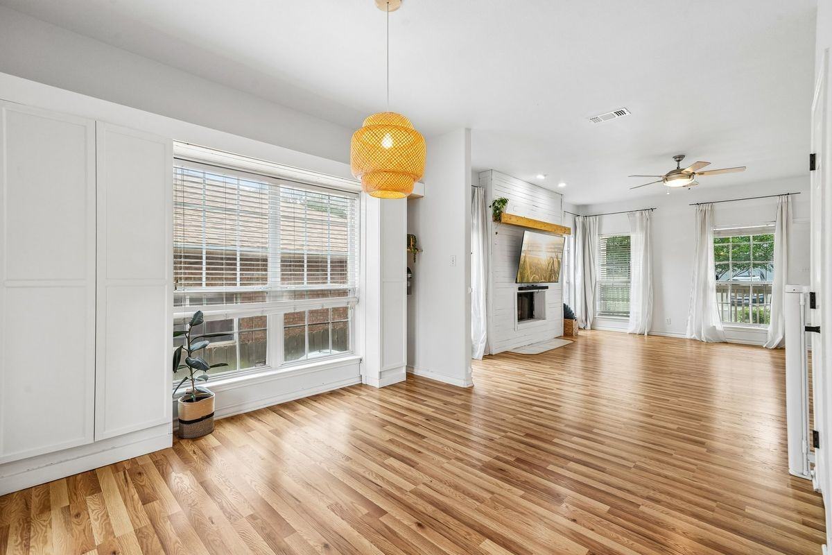 15727 Knolldown - Photo 3 of 6