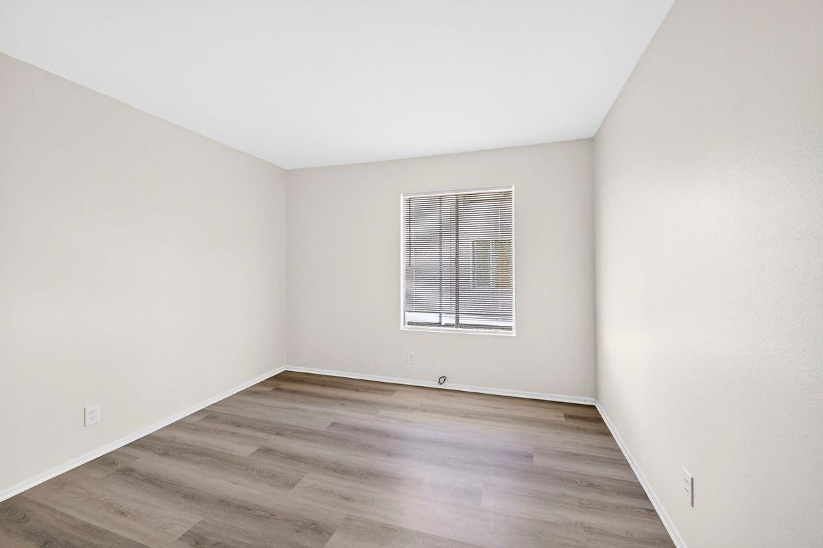 2324 Lillyvale Ave ##143 - Photo 5 of 7