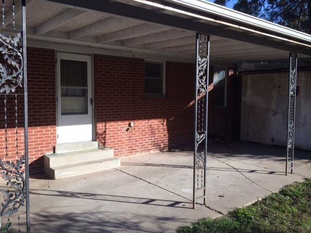 1905 S Taft Ave - Photo 2 of 3