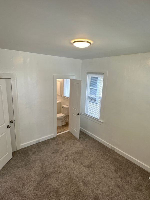 1311 E Illinois St - Photo 2 of 4
