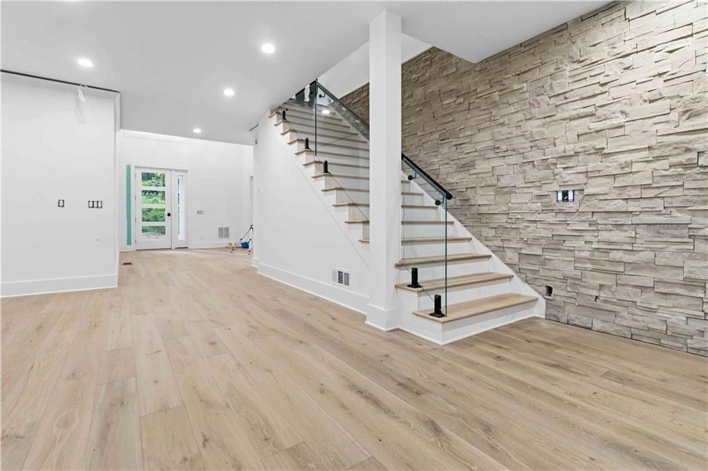 3196 Towerview Dr Ne - Photo 5 of 50