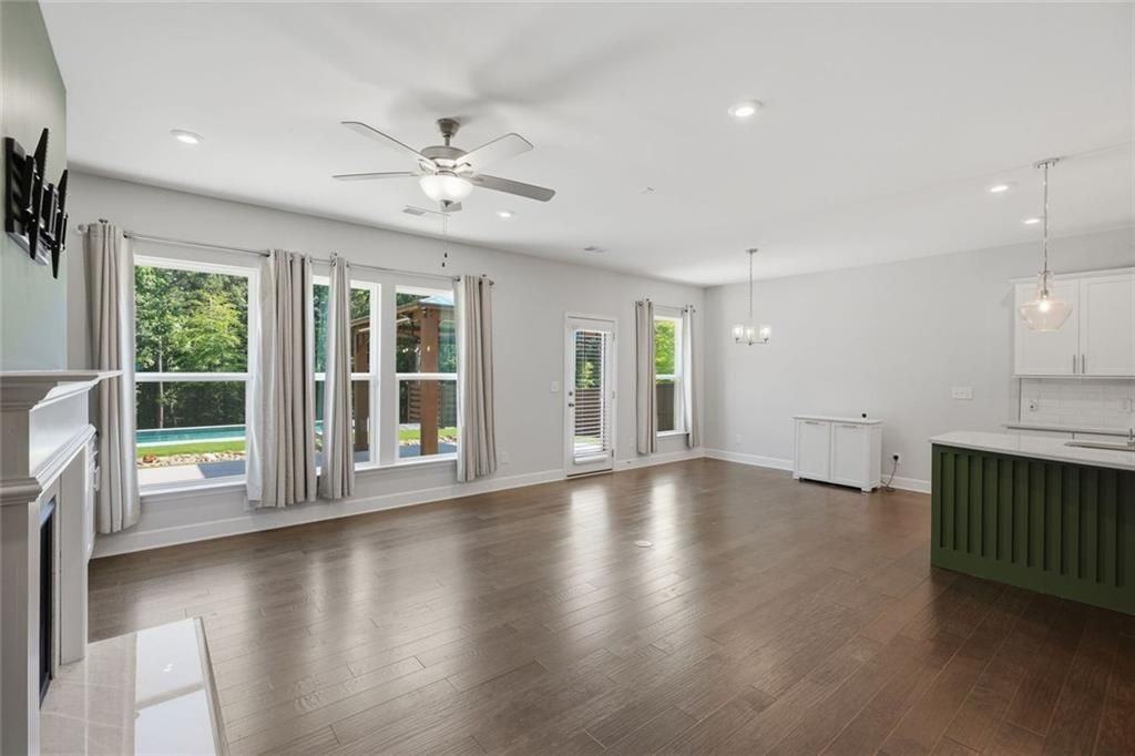 6168 Collins Rd Nw - Photo 5 of 39