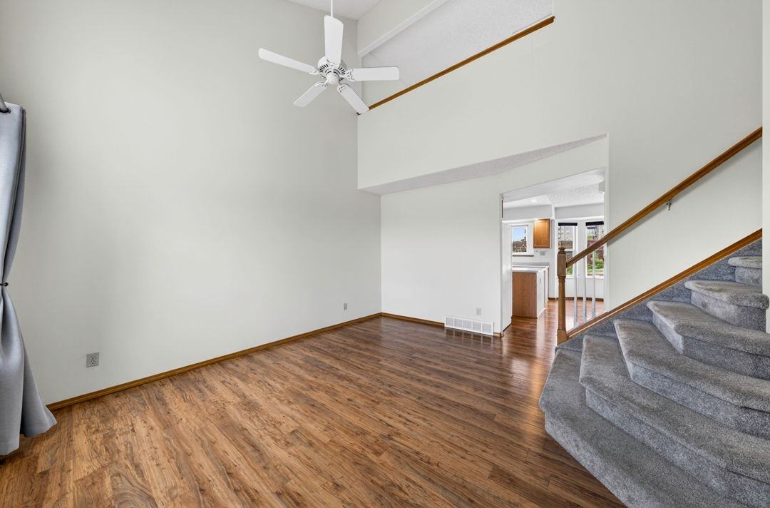 5660 Many Springs Dr - Photo 3 of 40
