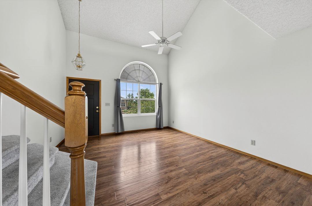 5660 Many Springs Dr - Photo 4 of 40