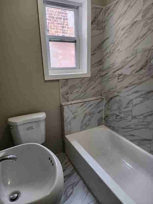 123 Ward Ave - Photo 2 of 3