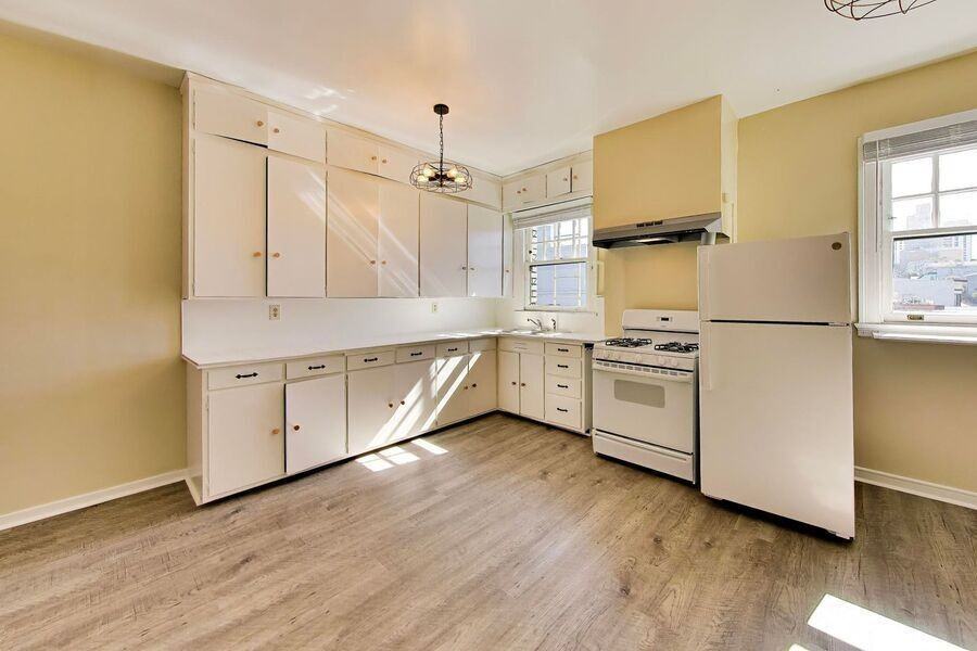 1501 Polk Street - Photo 4 of 32