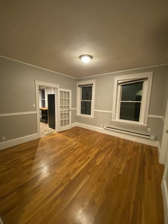 422 Hanover St #4 - Photo 4 of 12