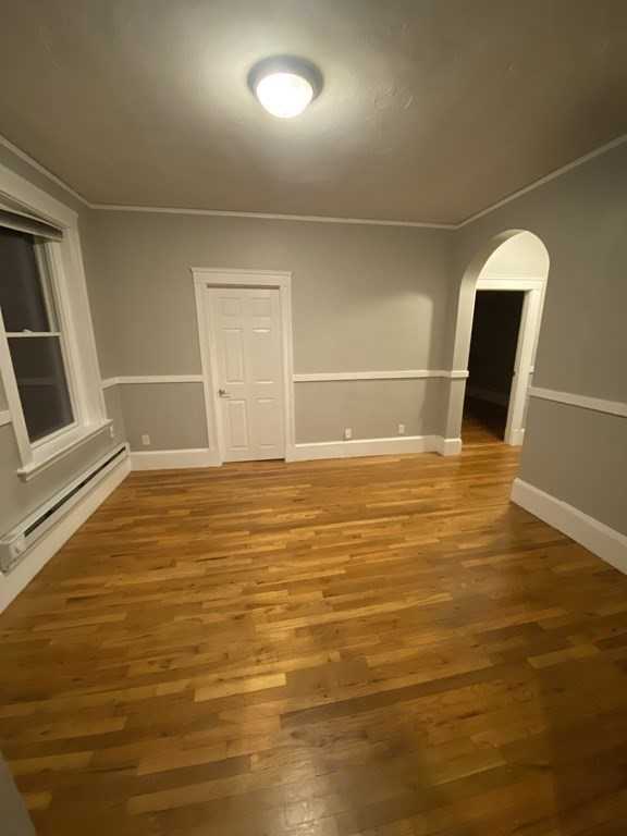 422 Hanover St #4 - Photo 5 of 12