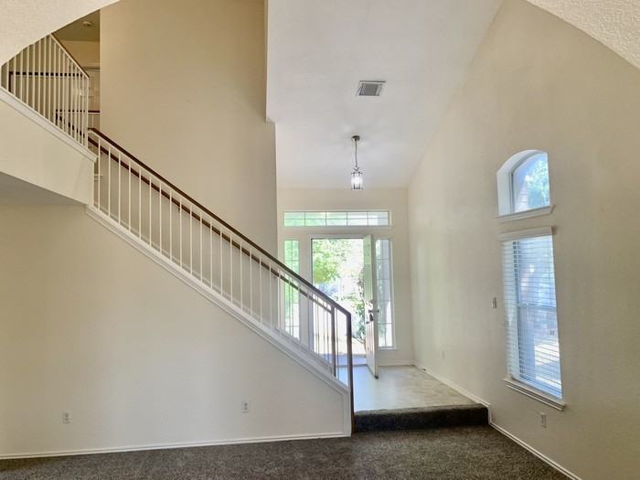 1613 Tea Leaf Dr - Photo 2 of 12