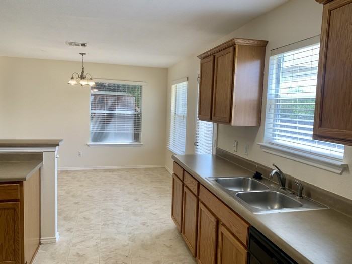 1613 Tea Leaf Dr - Photo 6 of 12