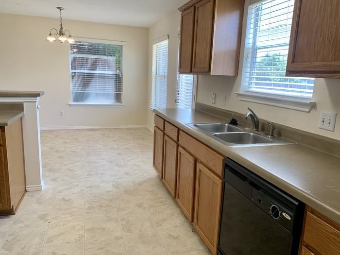 1613 Tea Leaf Dr - Photo 7 of 12