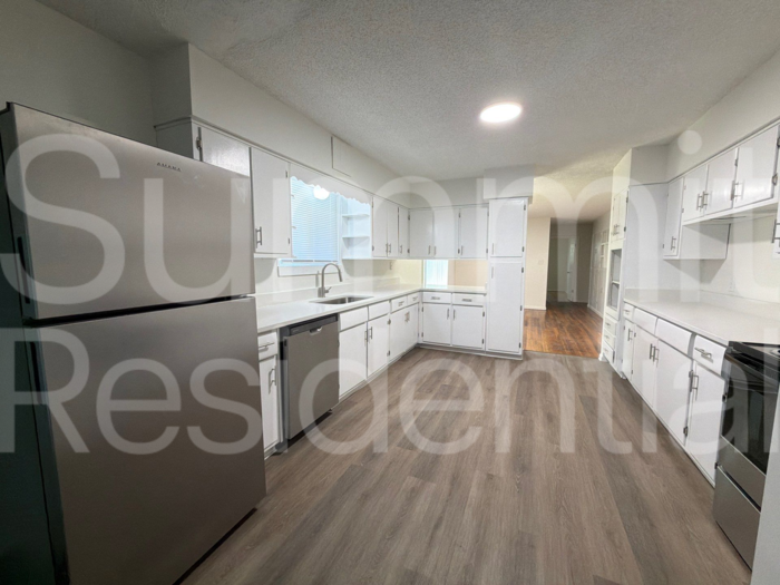 5116 Wexford Rd - Photo 7 of 22