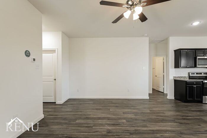 6103 Harrah Ln - Photo 7 of 23