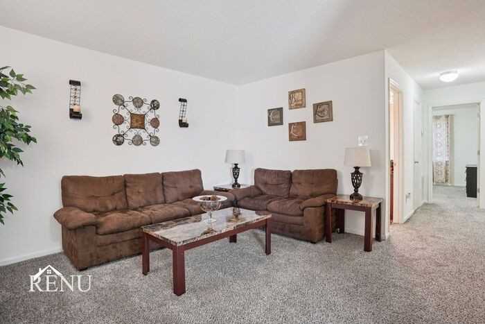 512 Michael St - Photo 3 of 35