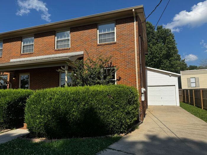 1775 Jeff Rd Nw #B