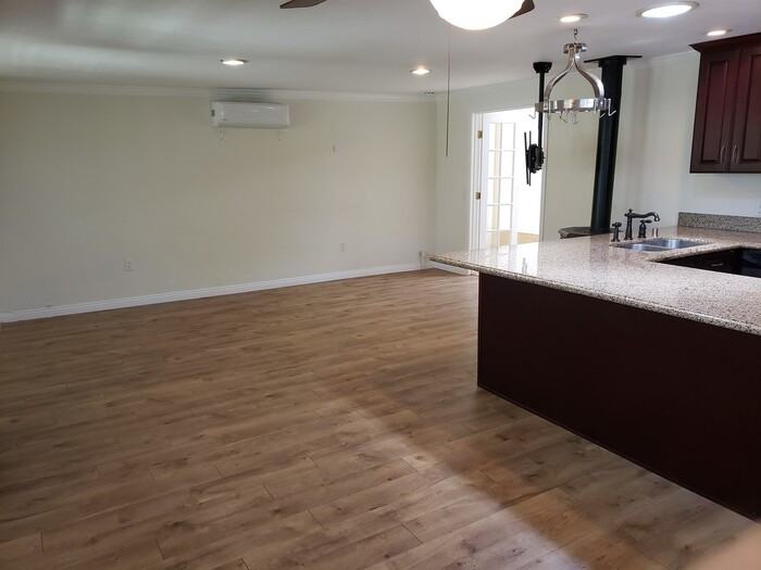 4490 Pomona Ave - Photo 7 of 14
