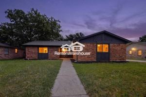 featured image of 7400 Echo Hill Dr